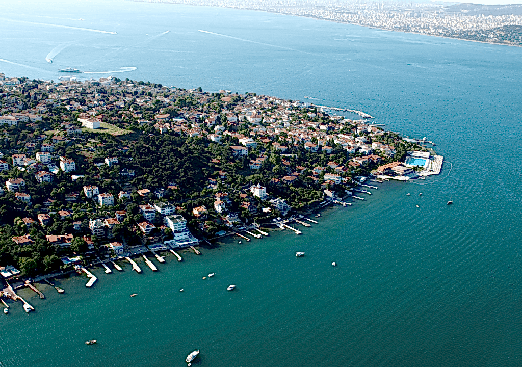Vapurun Götürdüğü Yerde Mutluluk Var: İstanbul Adaları